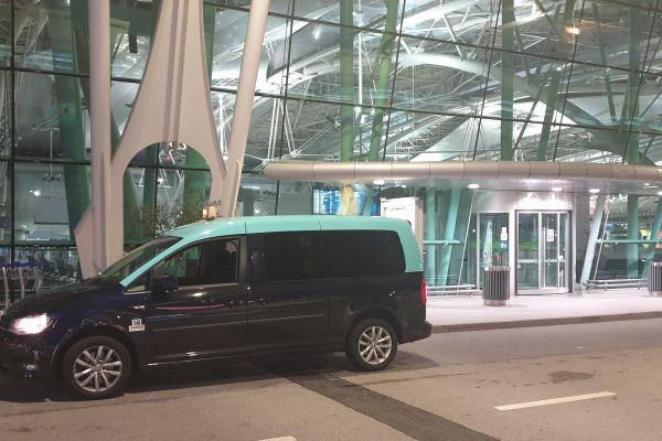 transporte para aeroporto do porto, transfer, autocarro, táxi, grupos